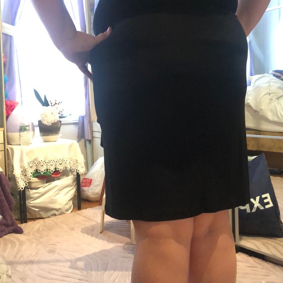 Black mid length cocktail dress size 16 worn once - Picture 6 of 6